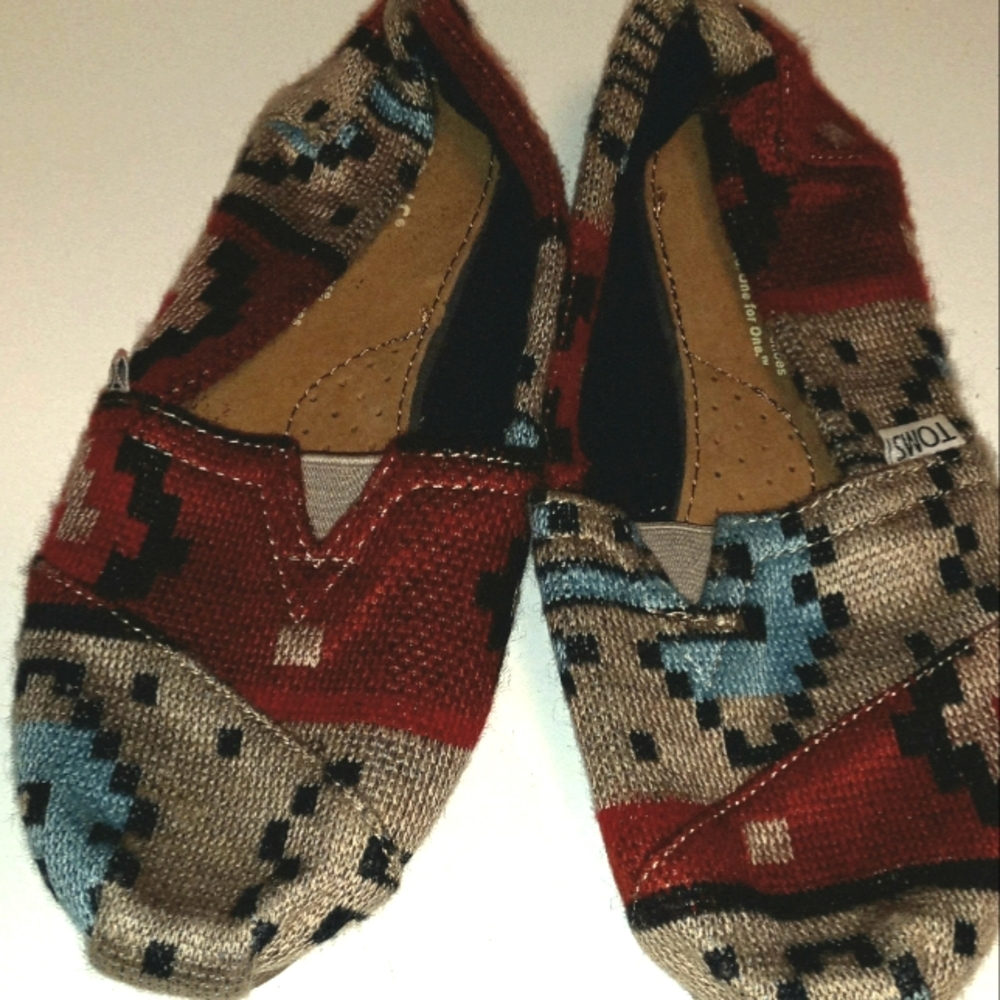 Aztec print Toms
